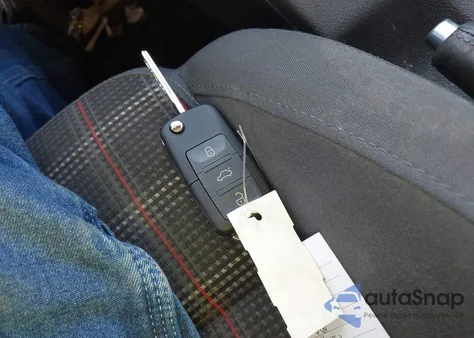 2007 Volkswagen Gti 2-Door/Fahrenheit z USA, uszkodzony, nr VIN WVWFV71K37W239019